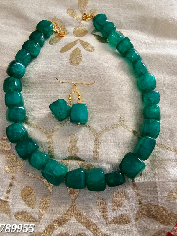 Vintage Emerald Bead Necklace