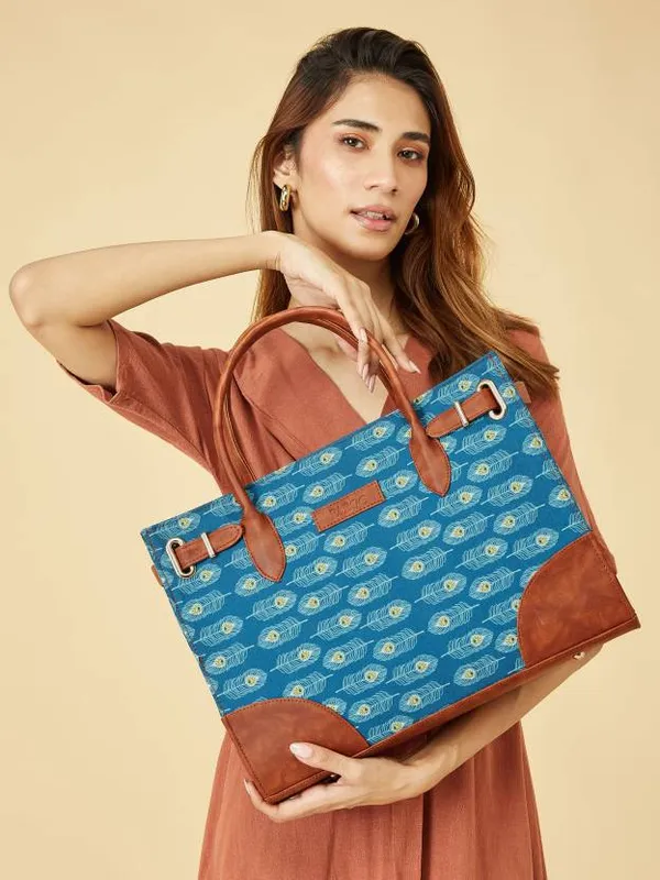 Buy Fargo Women Multicolor Handbag Multicolor Online @ Best Price